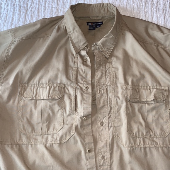 Men’s hiking/outdoor shirt. Long sleeve. Size 3XL. Only worn a few times. - Picture 3 of 4